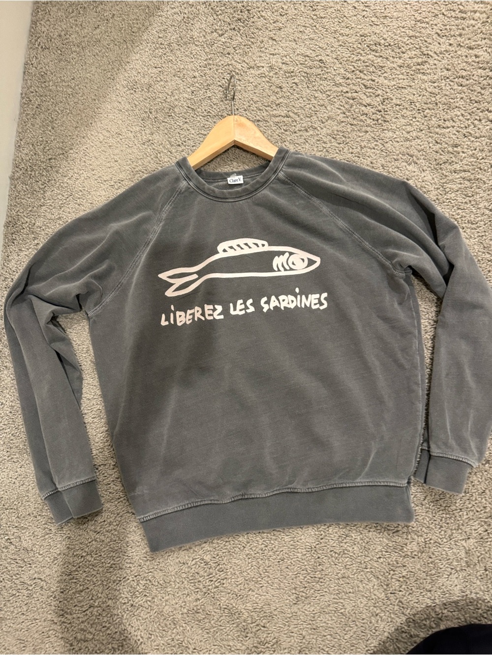Clare v made in LA , free the fish “liberez les sardines “ sweatshirt XS